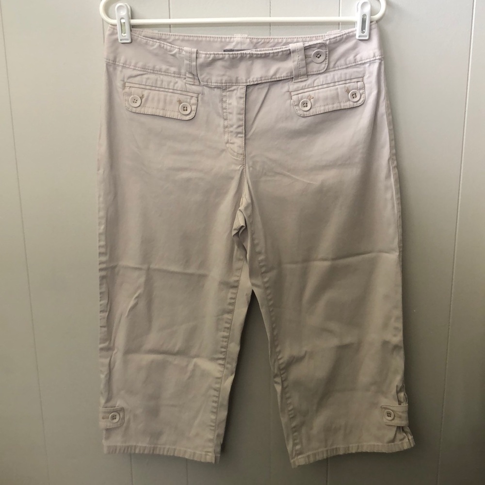 Ann Taylor khaki capri pants